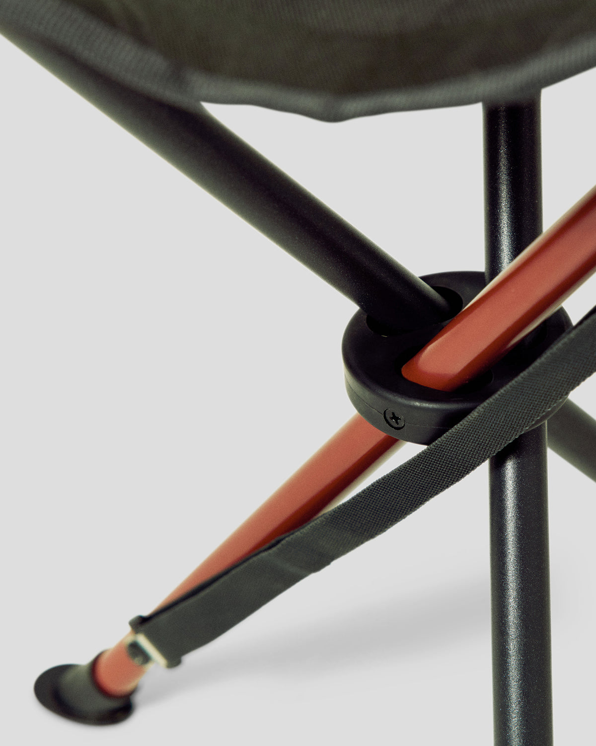 84095_586_roamer_tri_stool_d_1790225137000