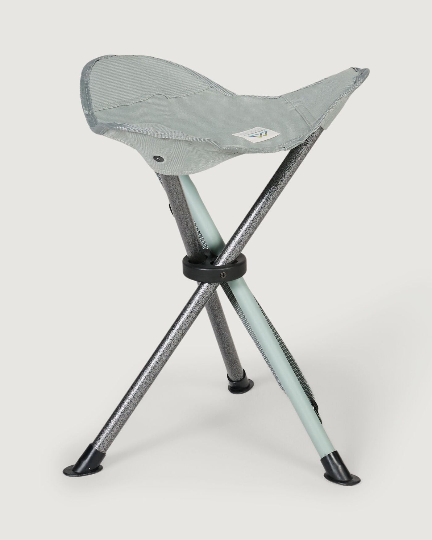 84095_nz8_roamer_tri_stool_gr_b_1743631865000