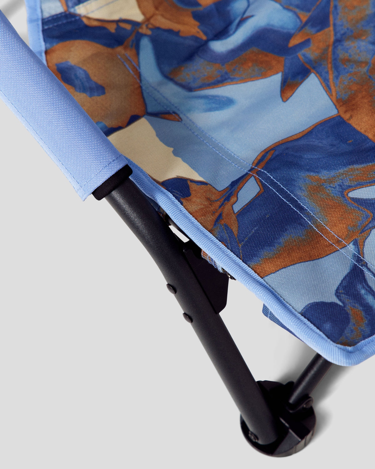 84126_p2o_roamer_festival_chair_g_1790225251000