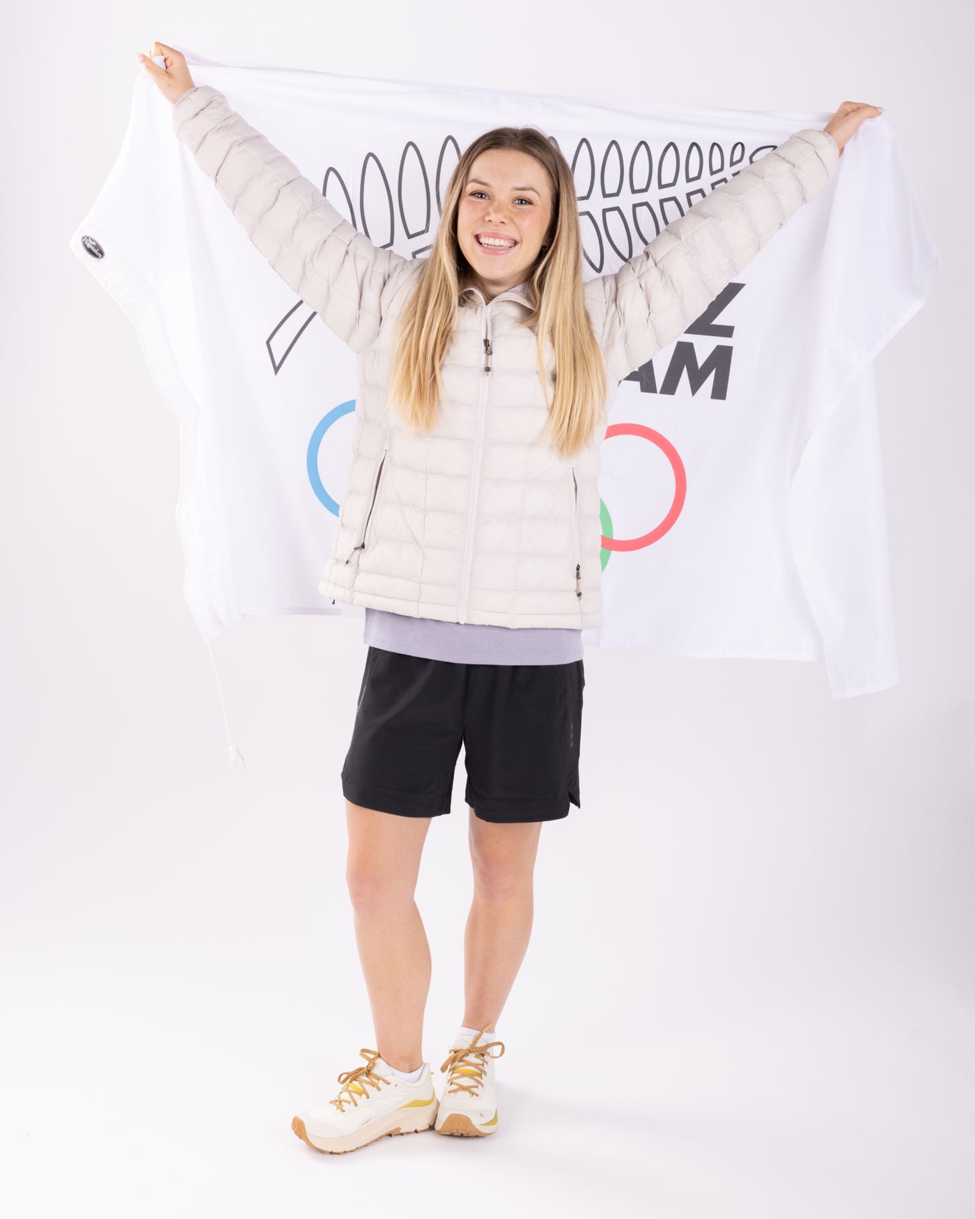 B2306_OZ8_NZOC_Range_Wmns_Heli_Insulated_Jacket_NZ_Team_Shroom_d_1756683839000