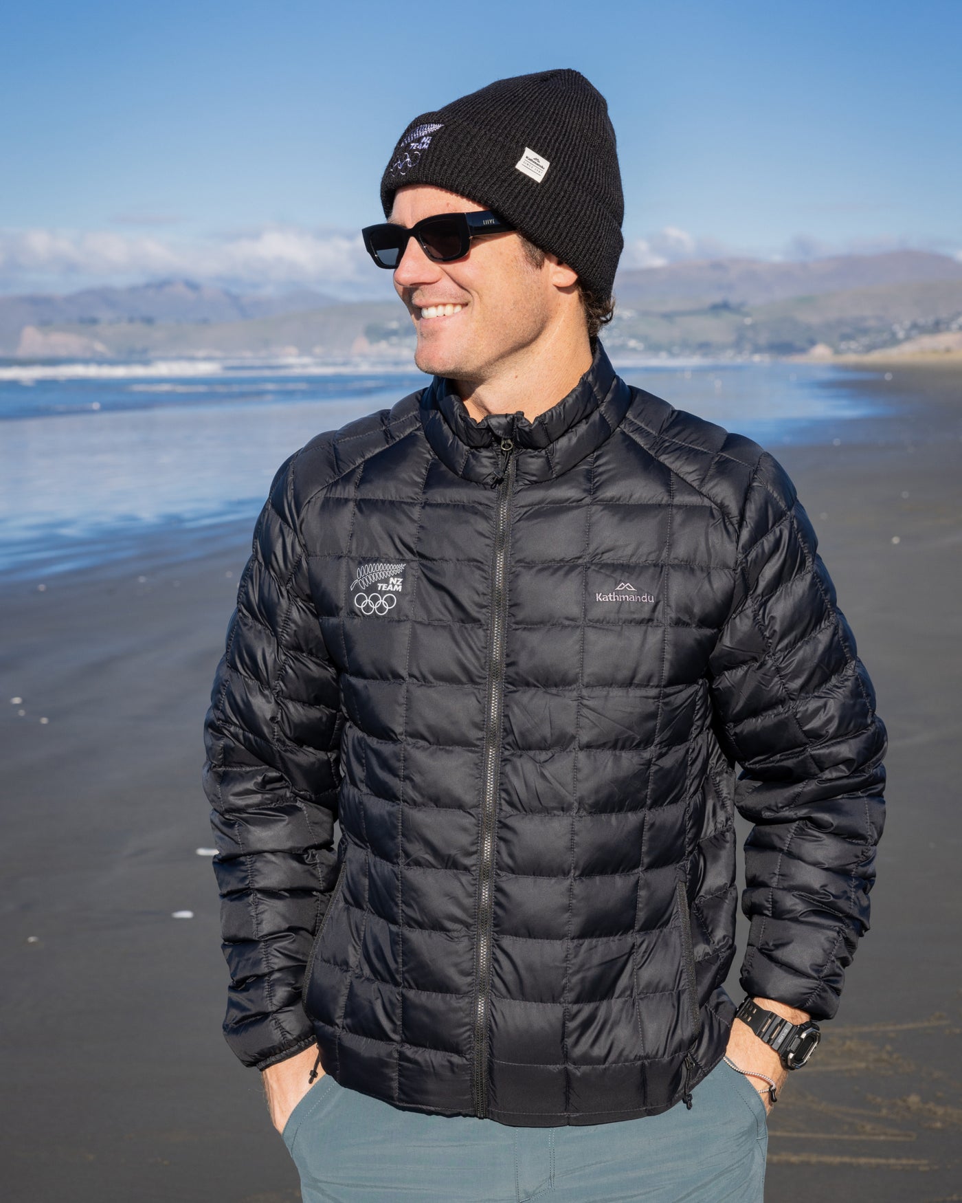 B2307_OZ7_NZOC_Range_Mns_Heli_Insulated_Jacket_NZ_Team_Black_b_1756683844000