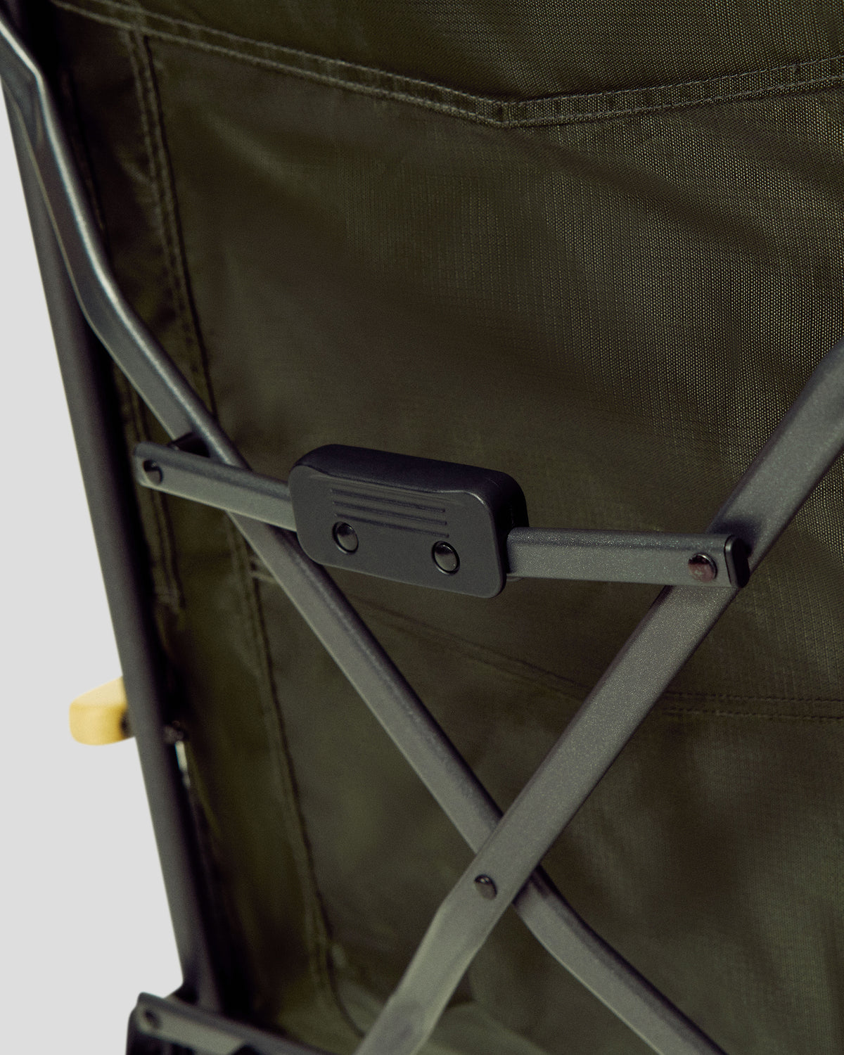 B2363_586_retreat_arm_chair_h_1790225192000