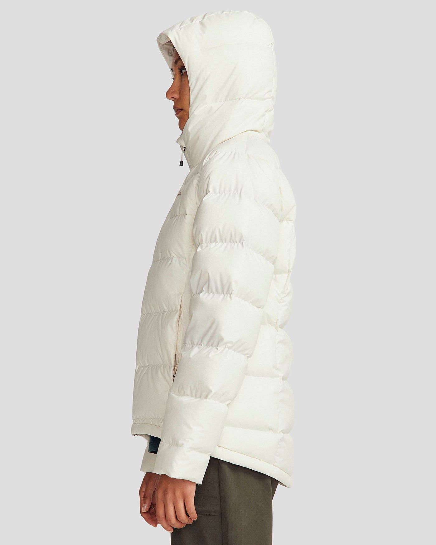 B2588_P1R_NZOC_Range_Wmns_Epiq_Hooded_Down_v2_c_1756934078000