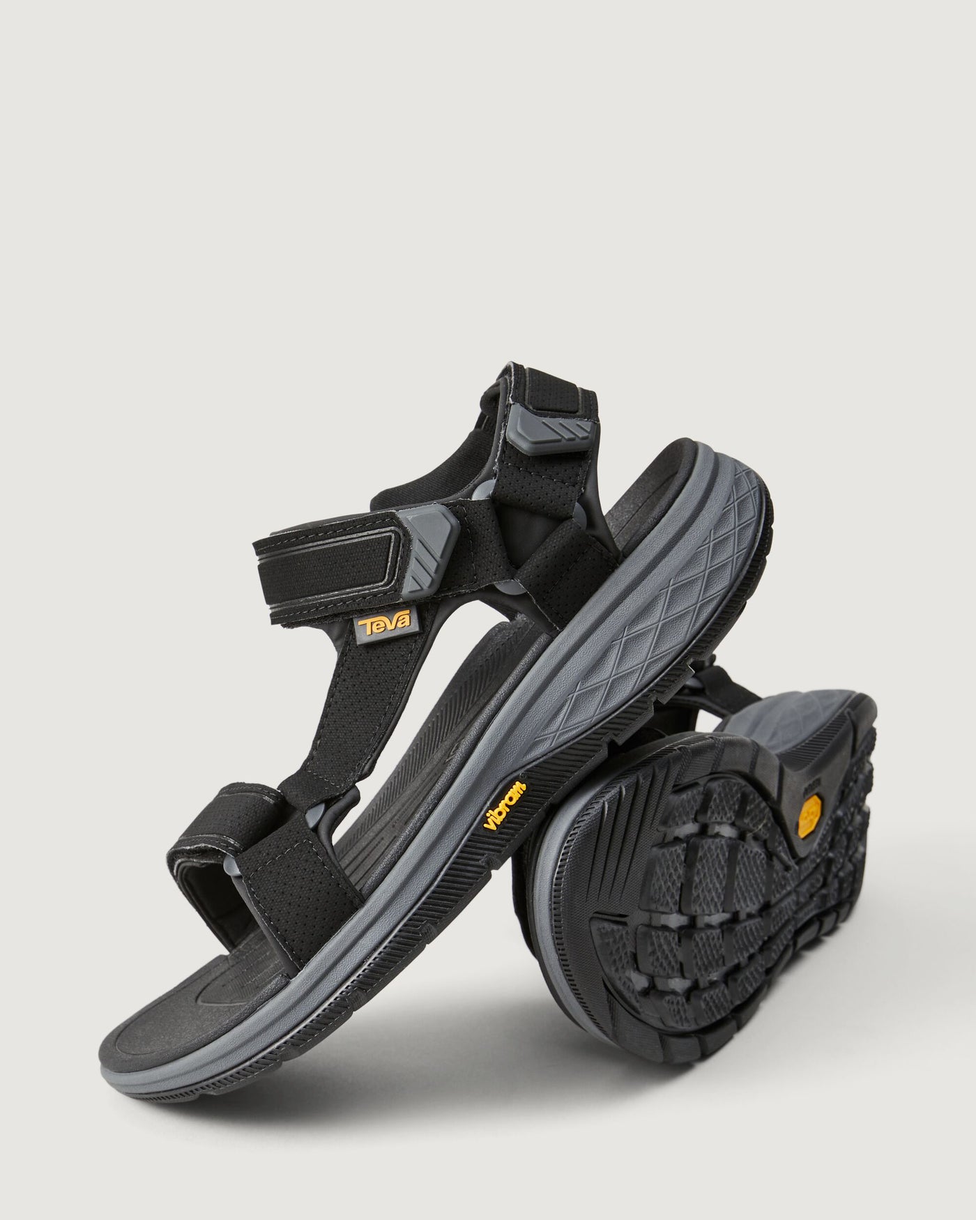 a0822_902_teva_strata_universal_mens_sanda_c_1743635578000