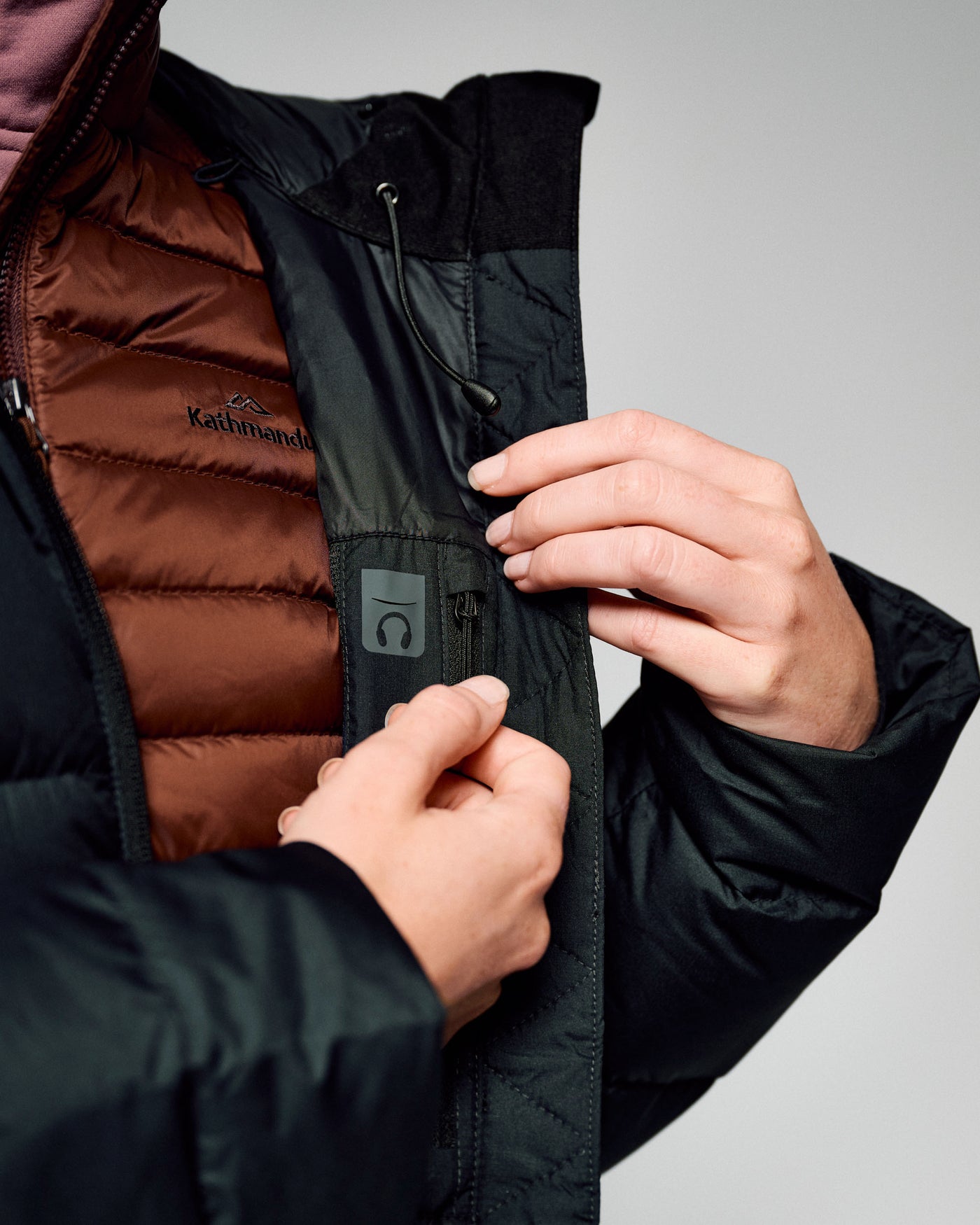 Women's Epiq Hooded Down Jacket - Black/Black