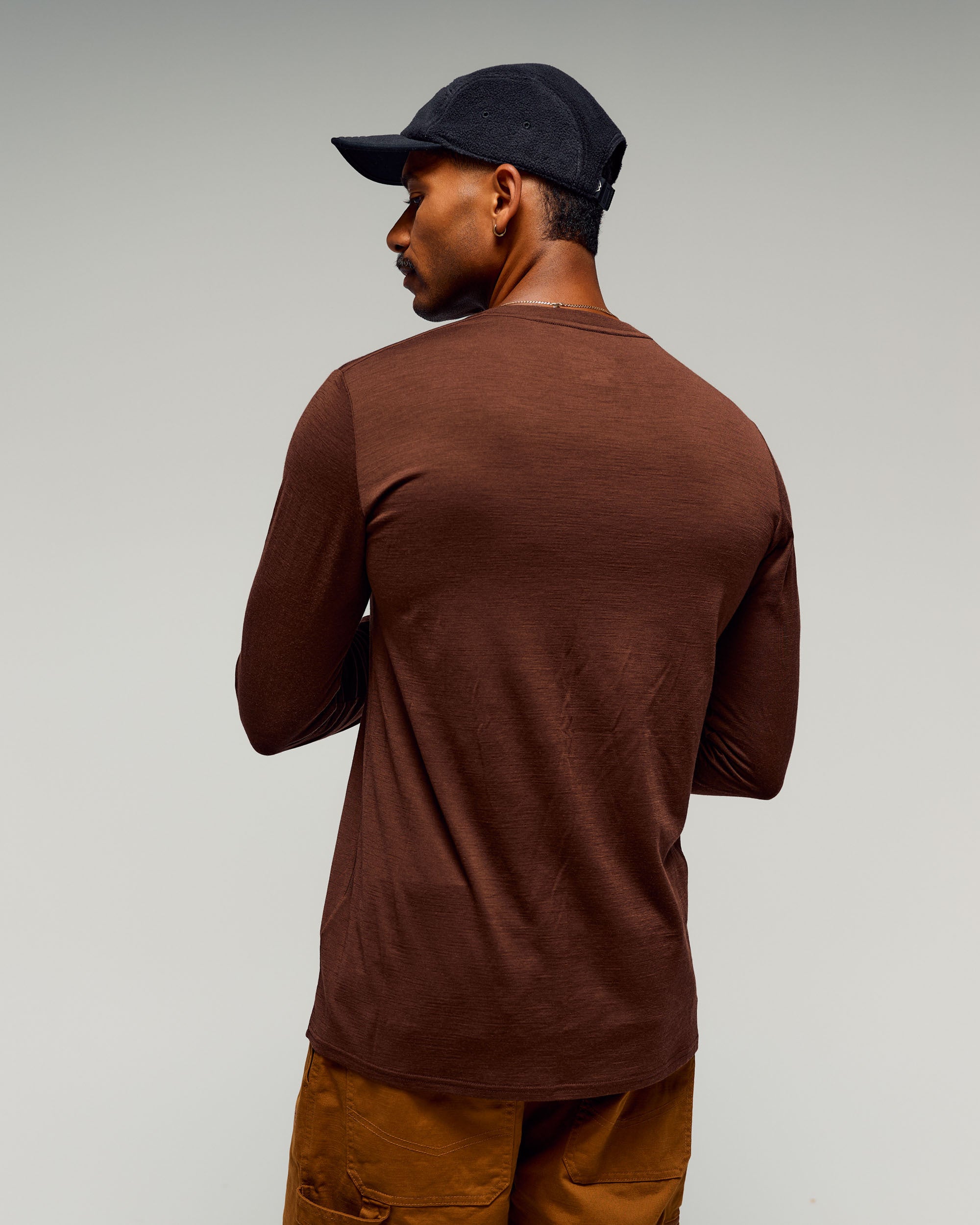 Men's 100% Merino Long Sleeve V-Top - Cocoa – Kathmandu NZ