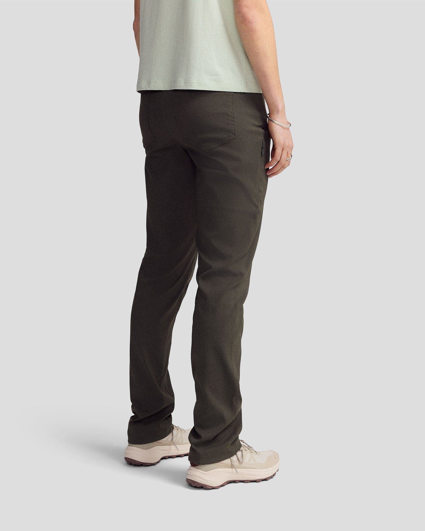 a1710_586_flight_womens_pants_v3_reg_c_1765238221000