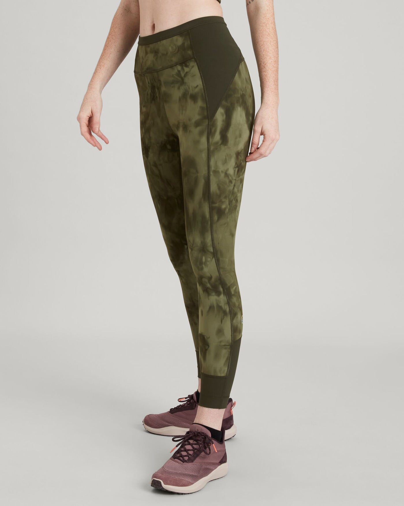 a1725_o7z_wdn_move_womens_7_8_legging_gre_c_1743633972000