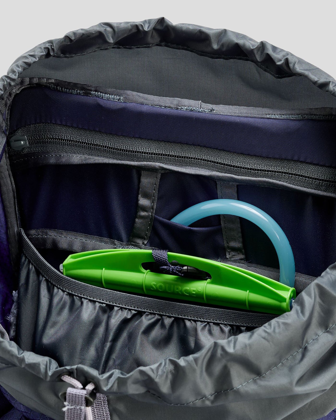 a1733_ofc_valorous_womens_45l_pack_g_1743631422000