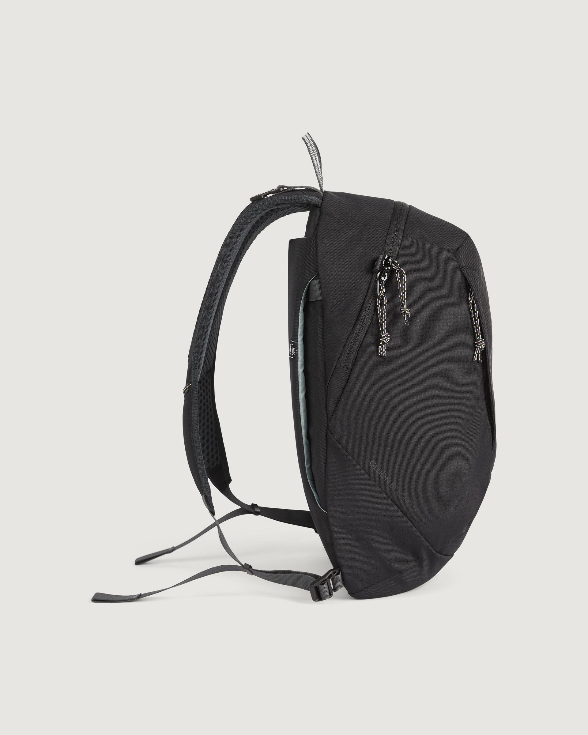 Gluon Beyond Backpack - 18L - Black Stingray – Kathmandu NZ