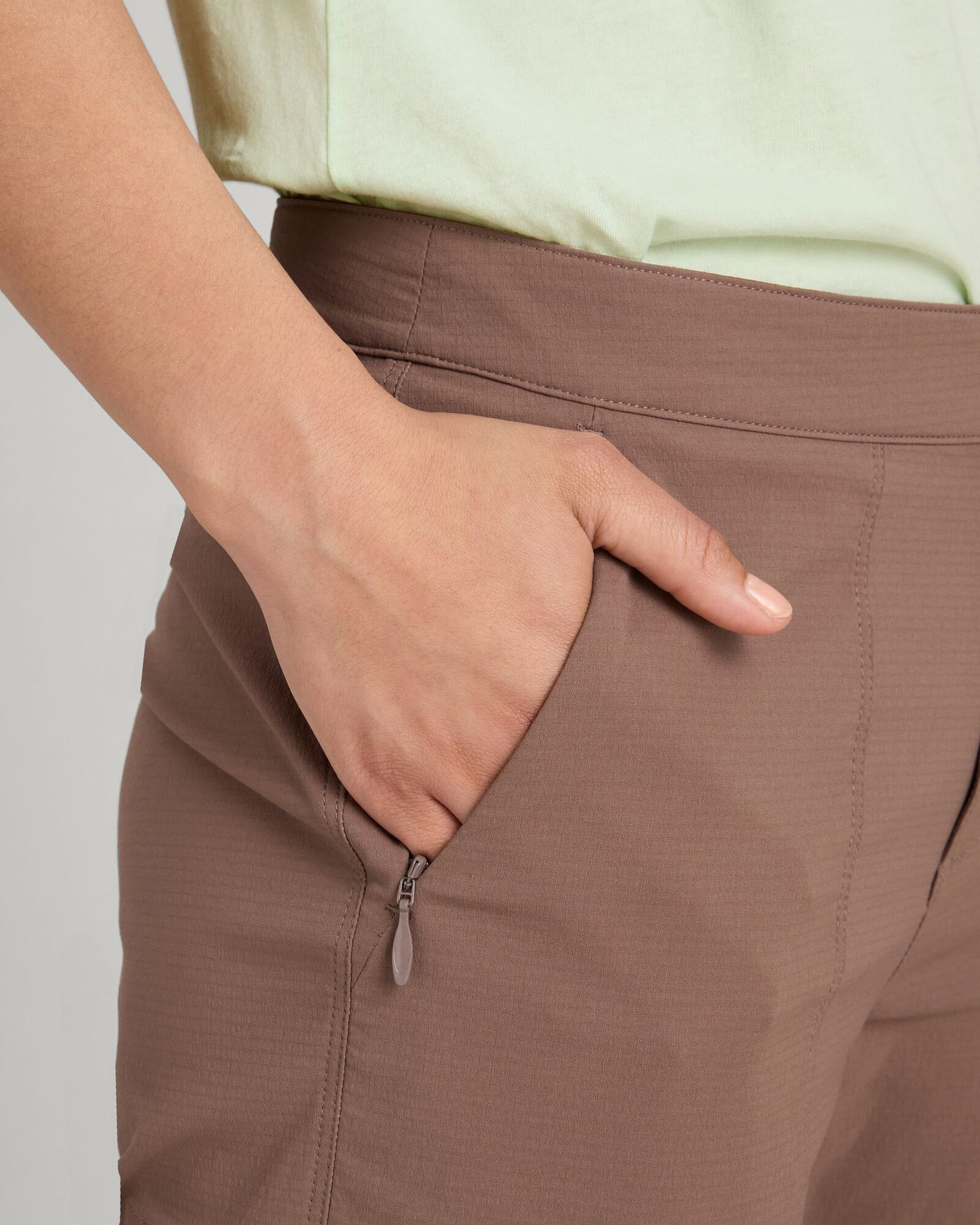 b0413_816_miro_womens_bermuda_10_inch_shorts_e_1743633716000