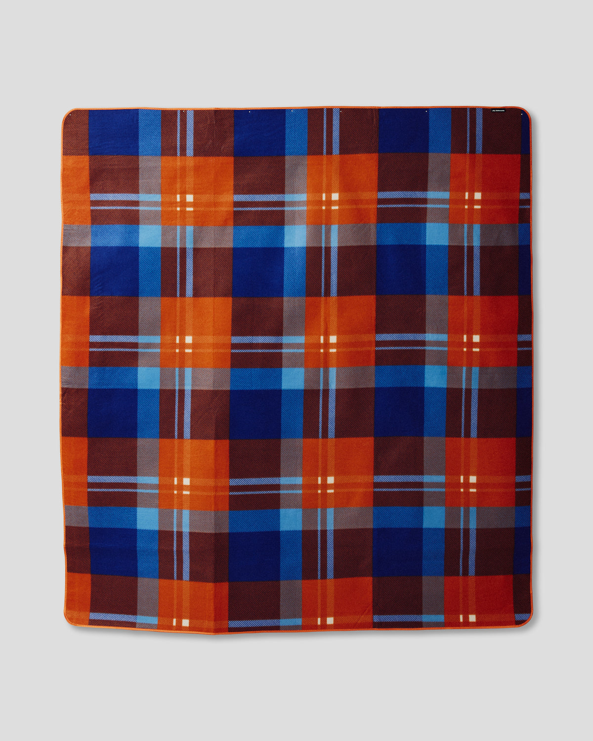 b0446_p3e_roamer_picnic_rug_large_b_1787868448000