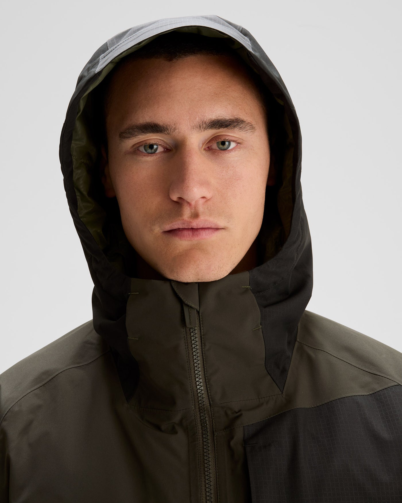 b0560_oah_pwdr_days_2l_mens_novaloft_snow_jacket_e_1743731553000