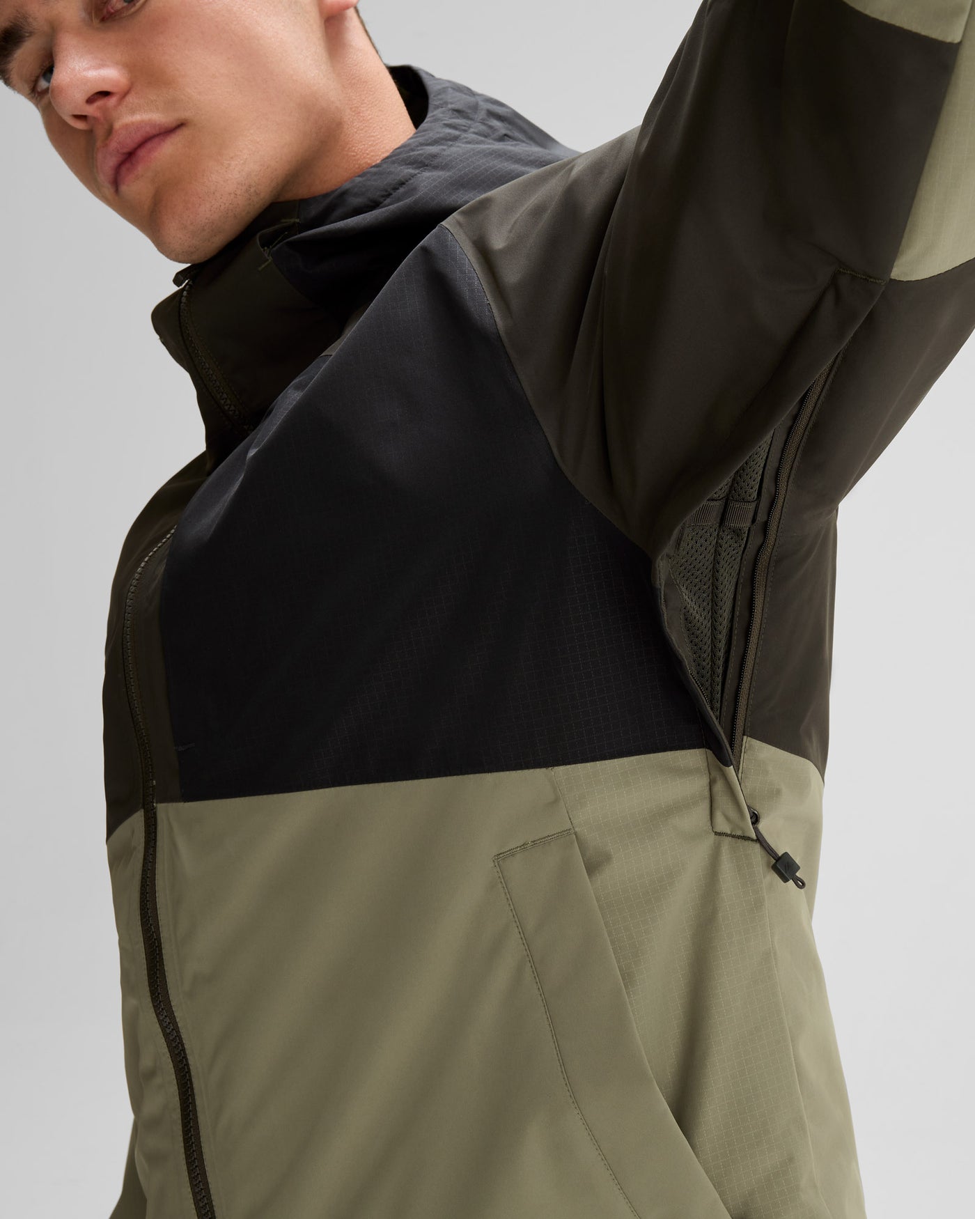 b0560_oah_pwdr_days_2l_mens_novaloft_snow_jacket_j_1743731555000