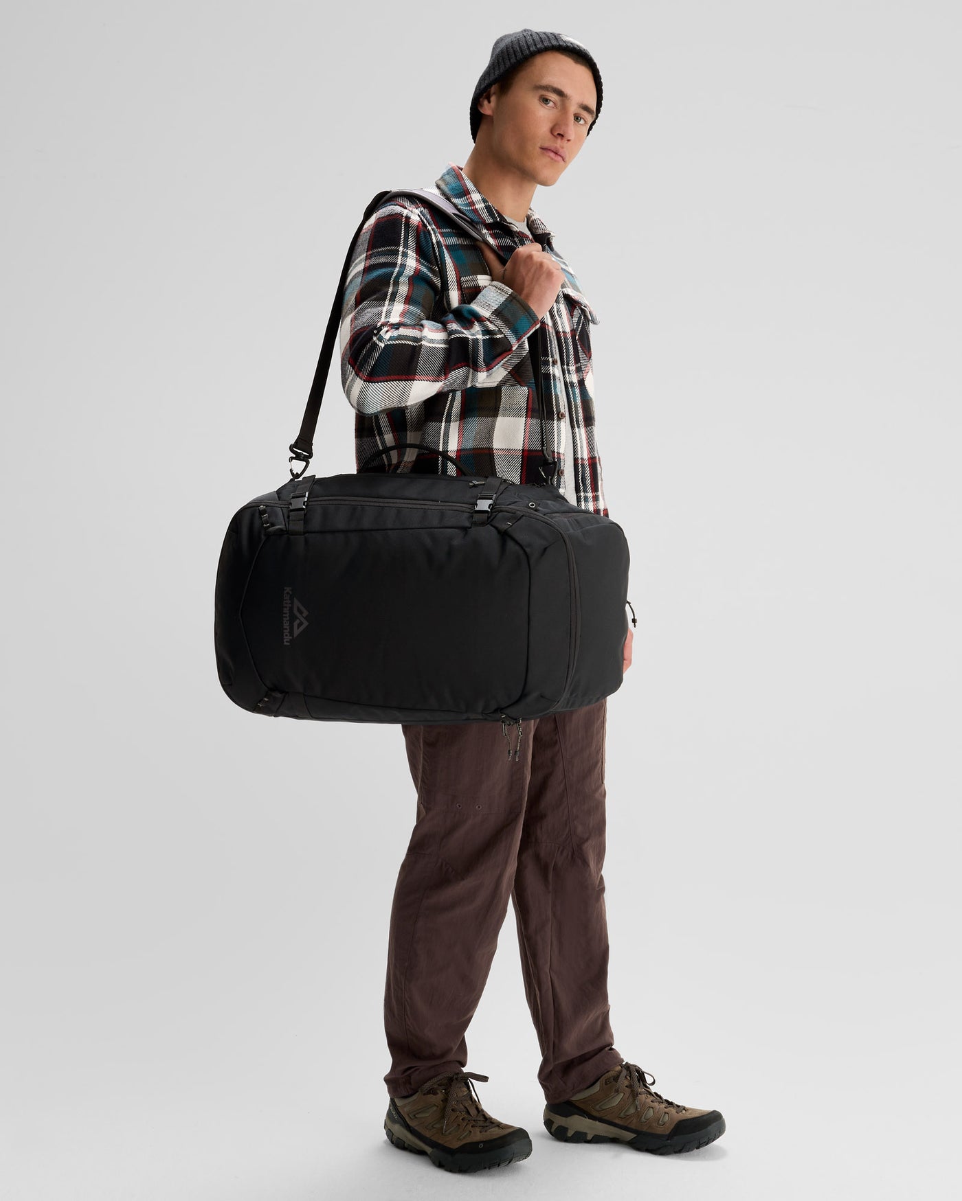 b0610_o4w_litehaul_carry_on_38l_v3_d_1743731747000