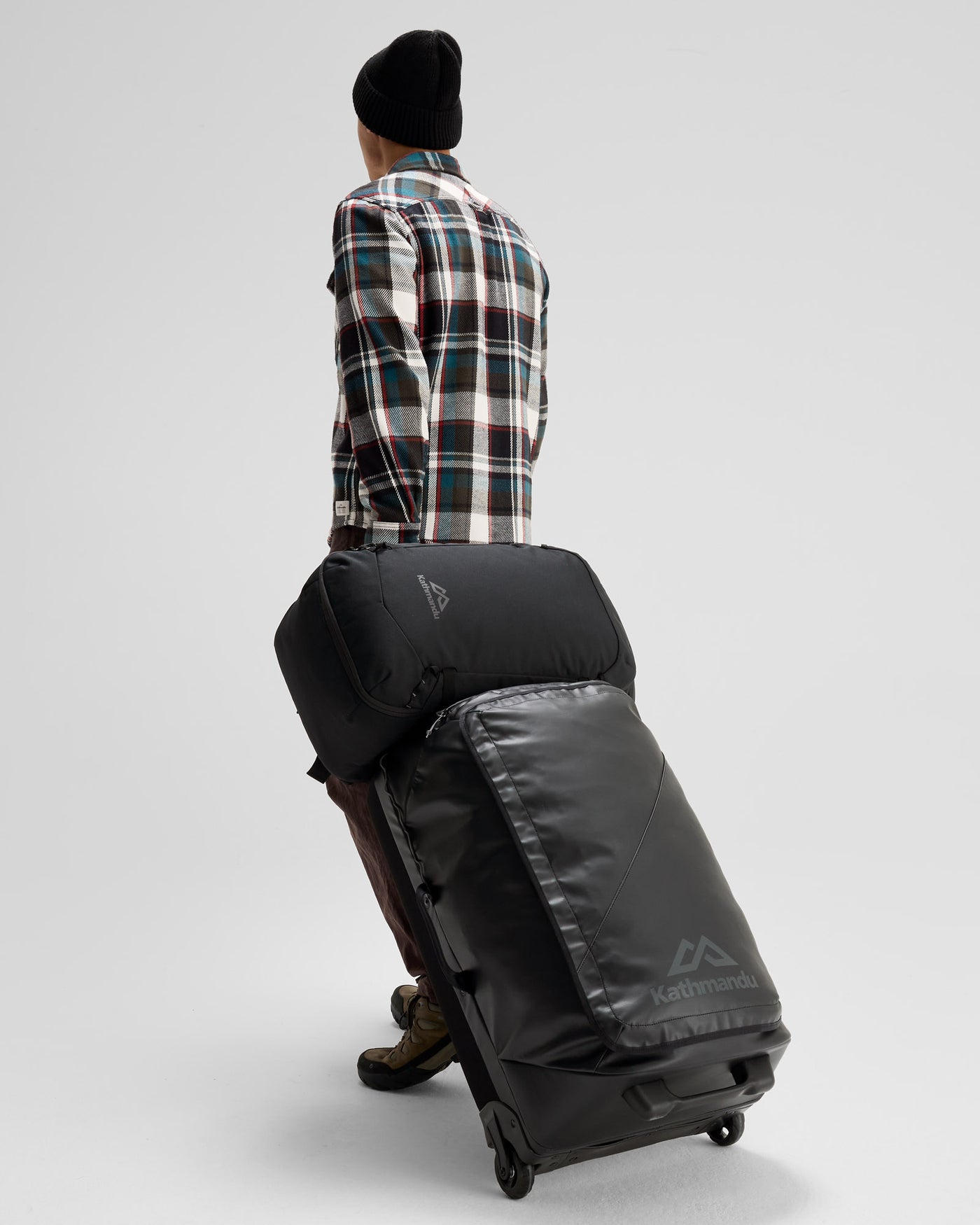 b0610_o4w_litehaul_carry_on_38l_v3_e_1743731747000