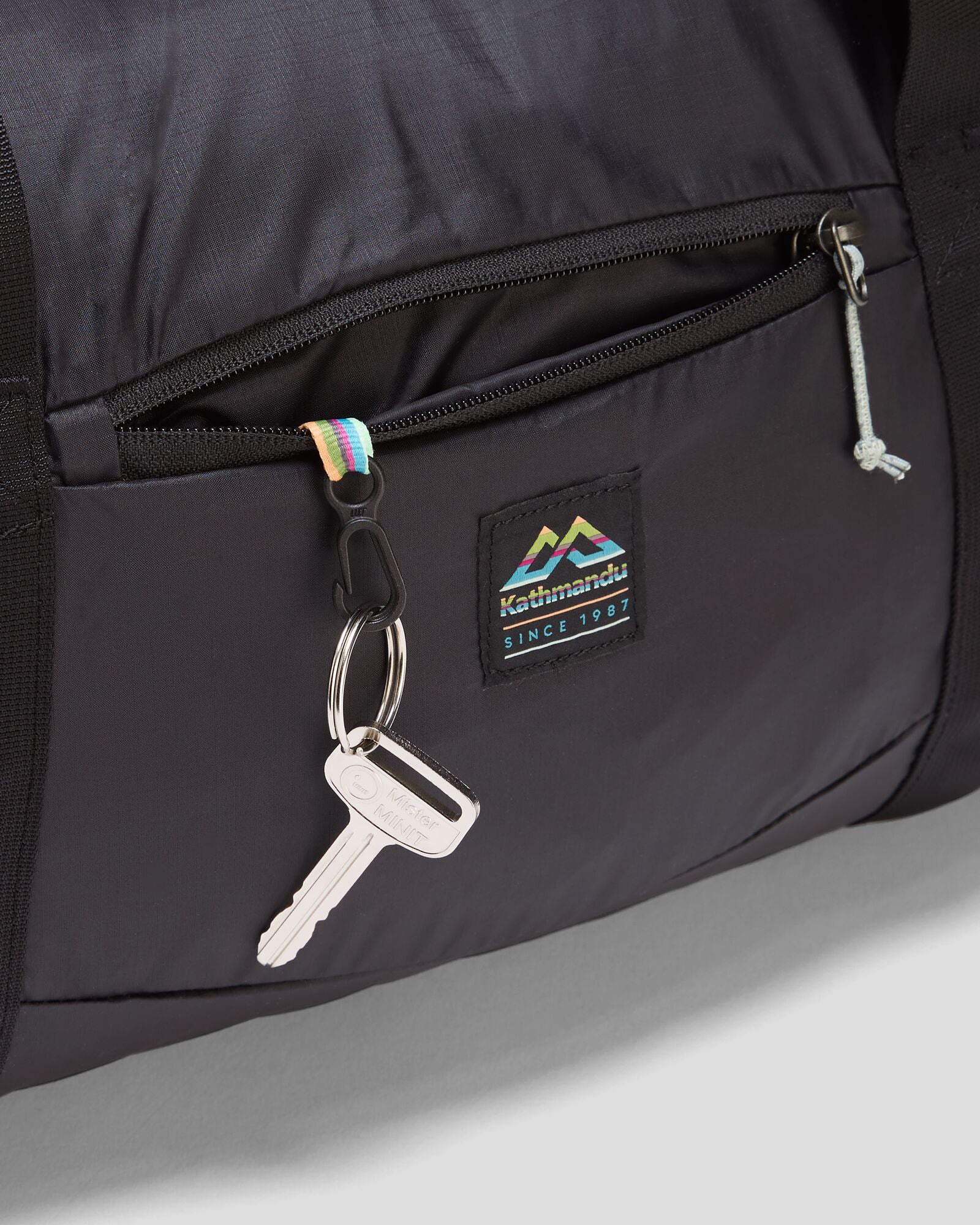 Pack&Go Duffel - Black Stingray – Kathmandu NZ