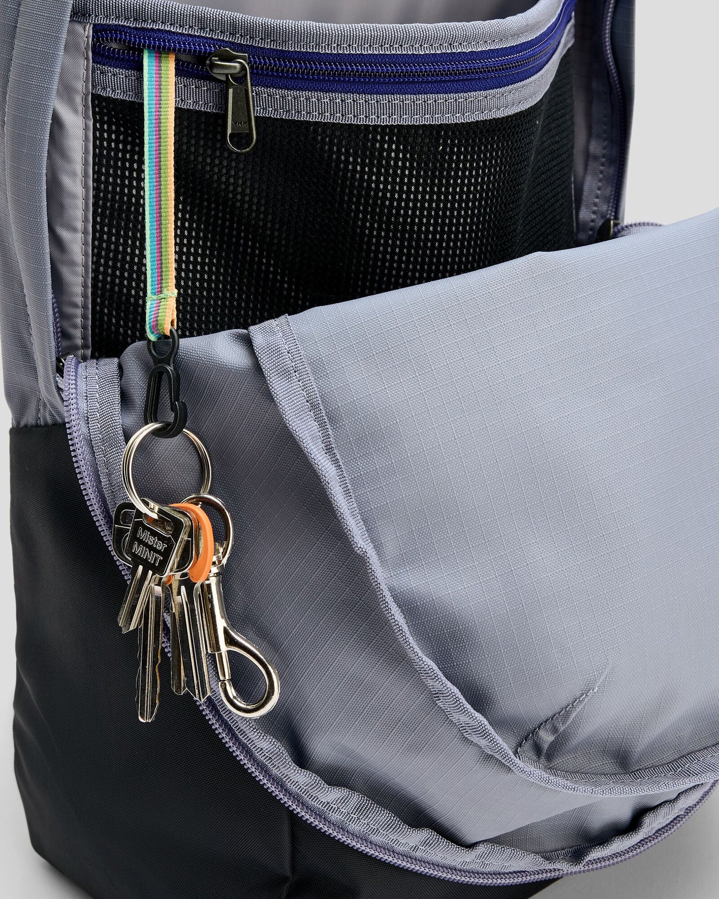 b0784_okt_axon_everyday_backpack_18_c_1743630914000