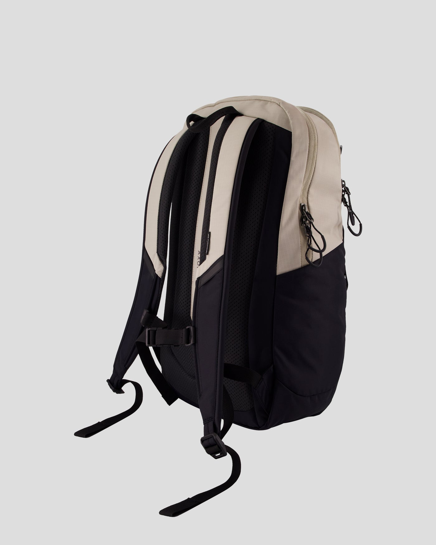 b0786_b88_axon_escape_backpack_22l_c_1769645323000
