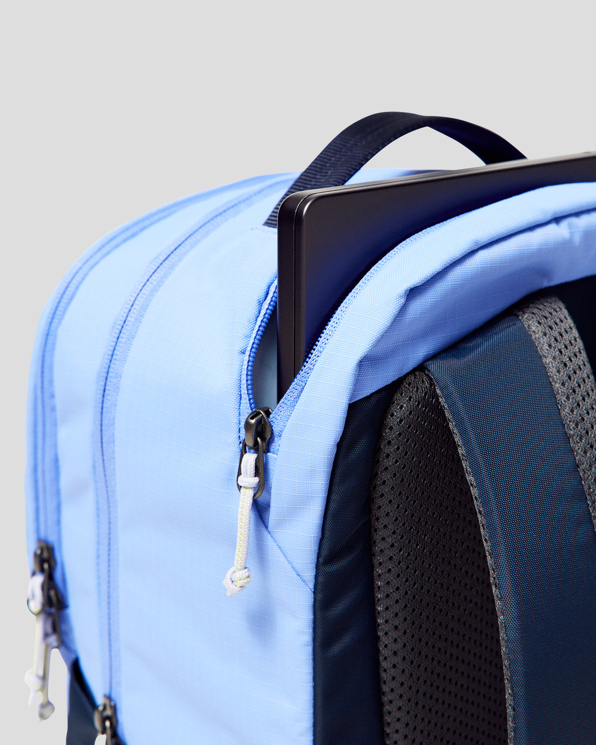b0789_oyb_axon_everyday_backpack_25_litre_c_1792531290000