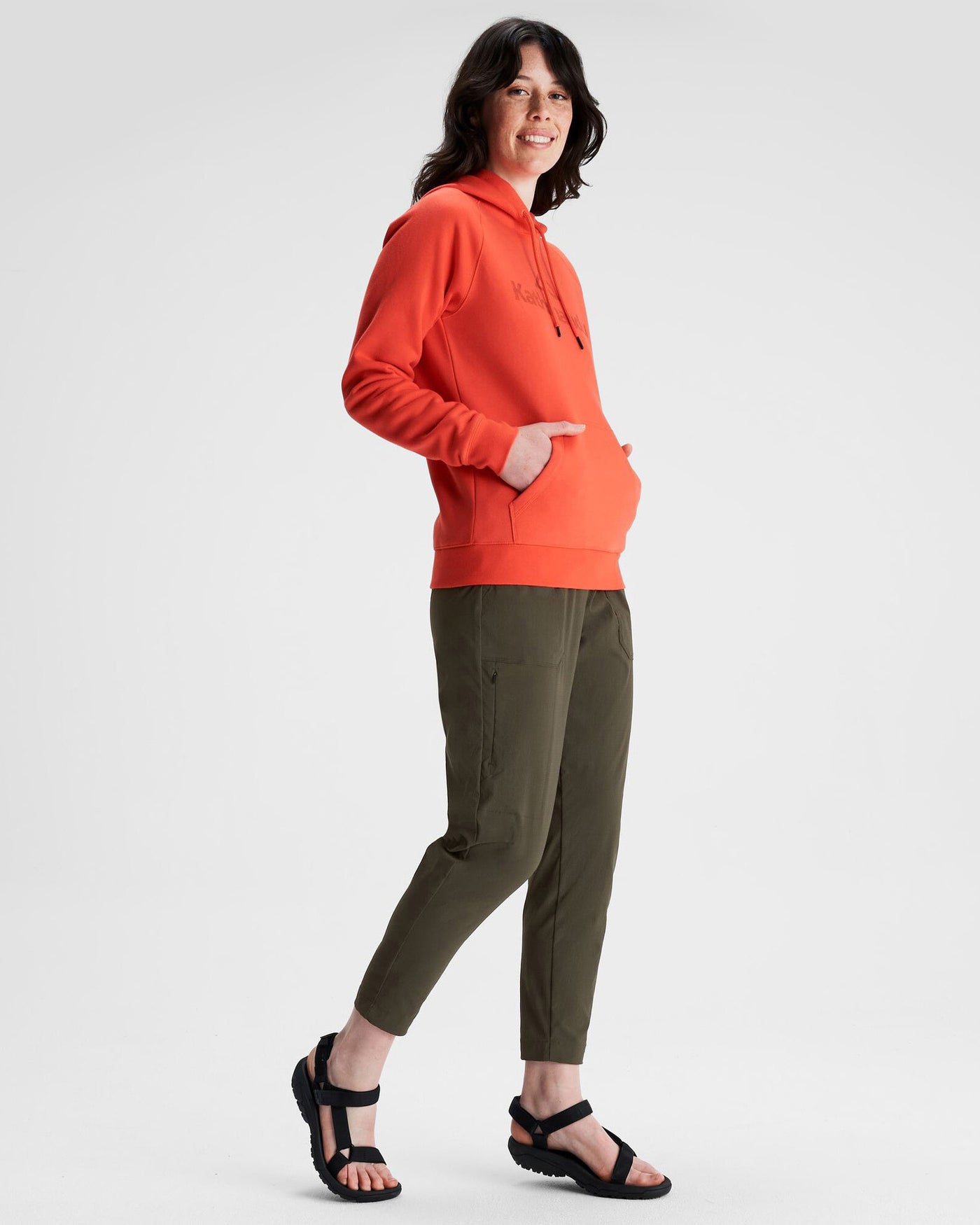 b0846_oi7_logo_womens_bb_hoodie_b_1743632601000