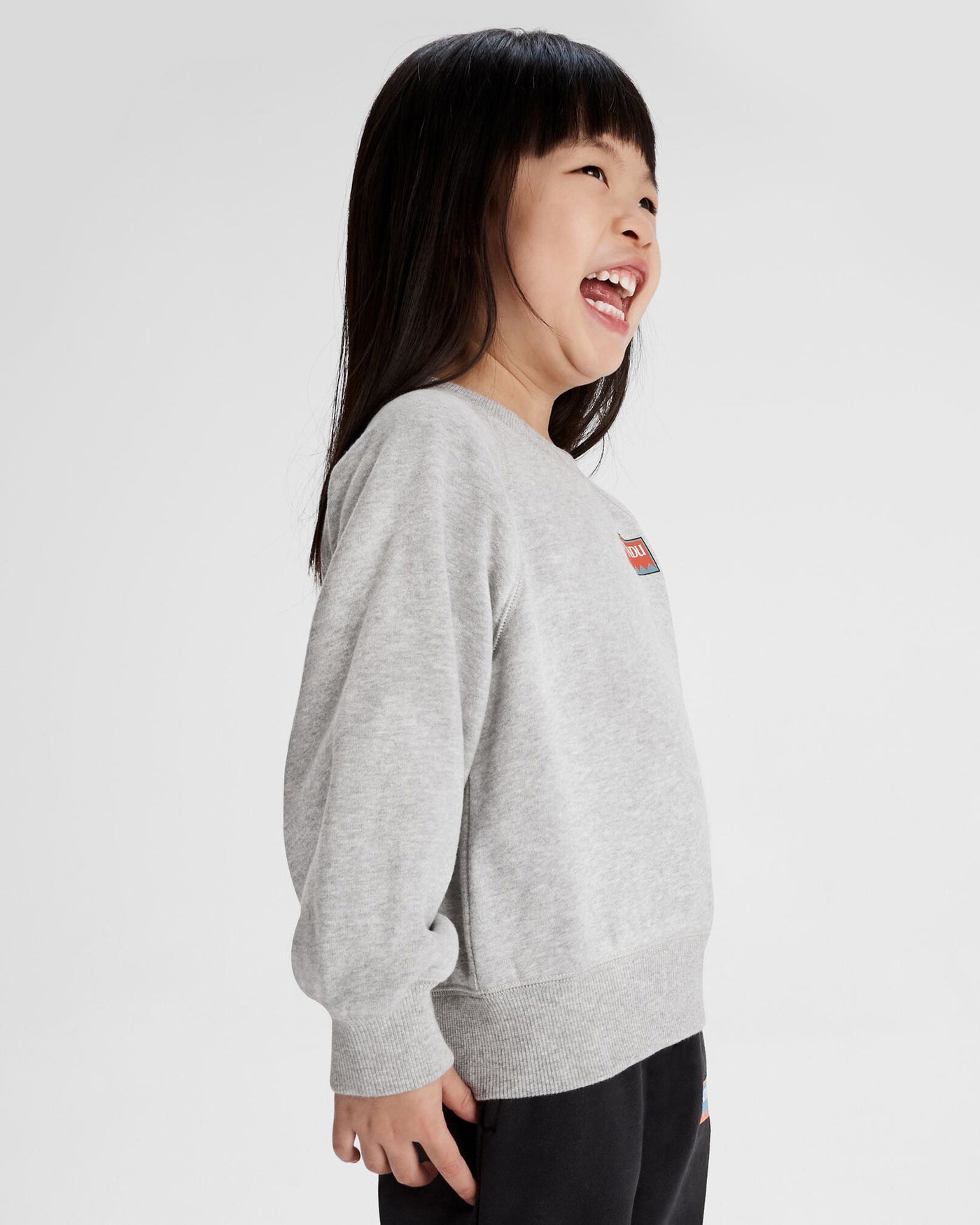 b0870_a54_heritage_logo_kids_lt_bb_cre_c_1743632582000