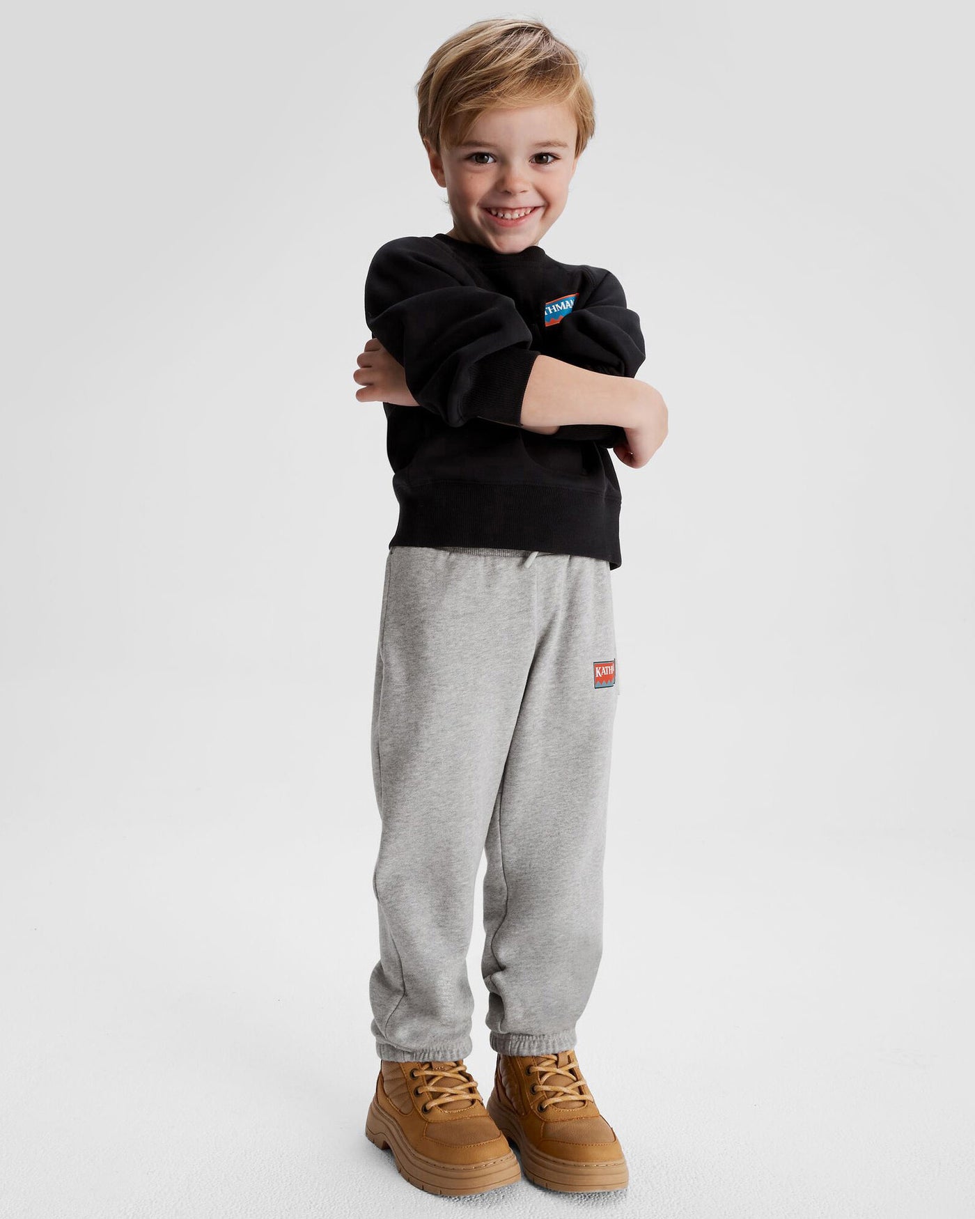 b0872_a54_heritage_logo_kids_lt_bb_jogger_b_1743632552000