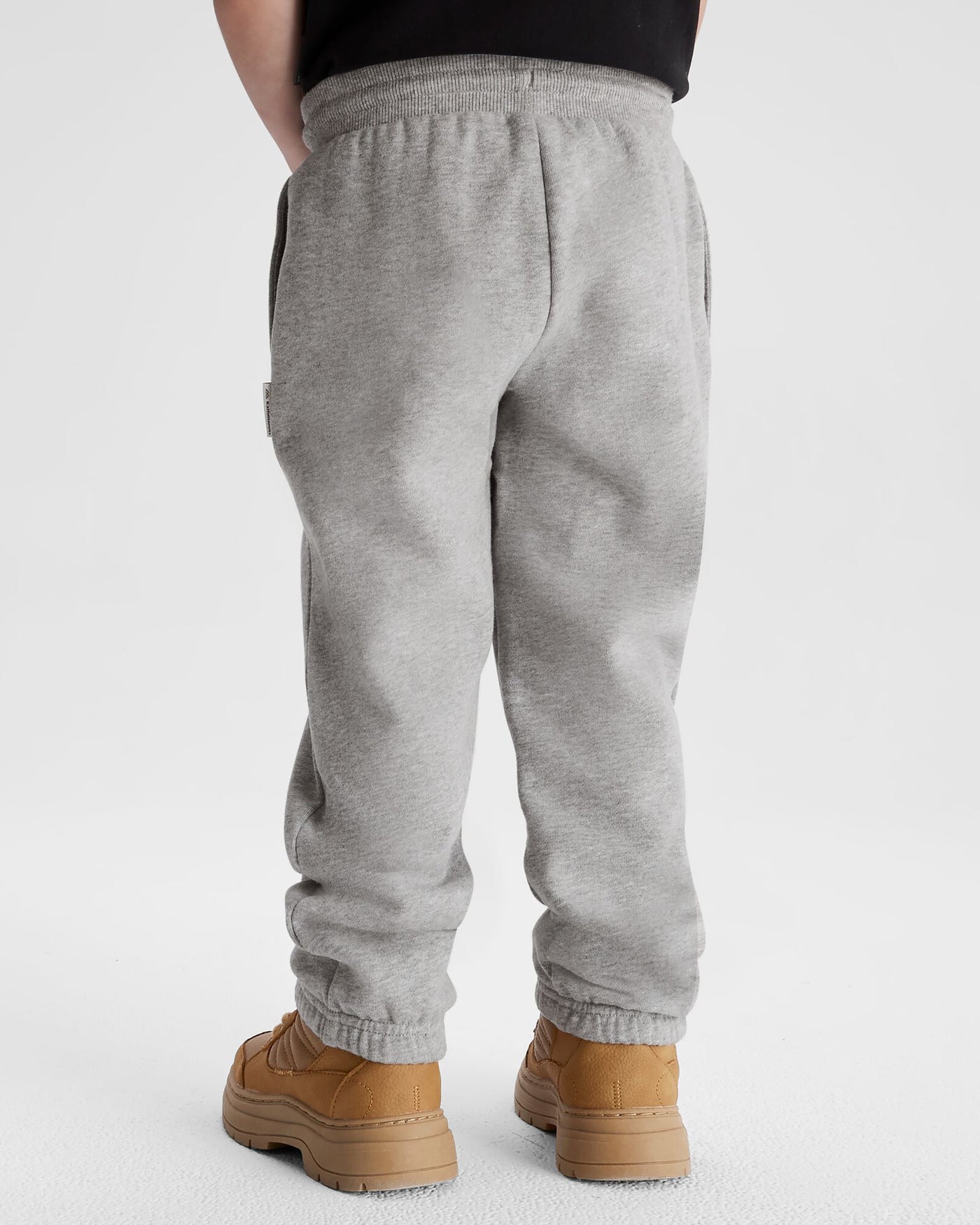 b0872_a54_heritage_logo_kids_lt_bb_jogger_d_1743632554000