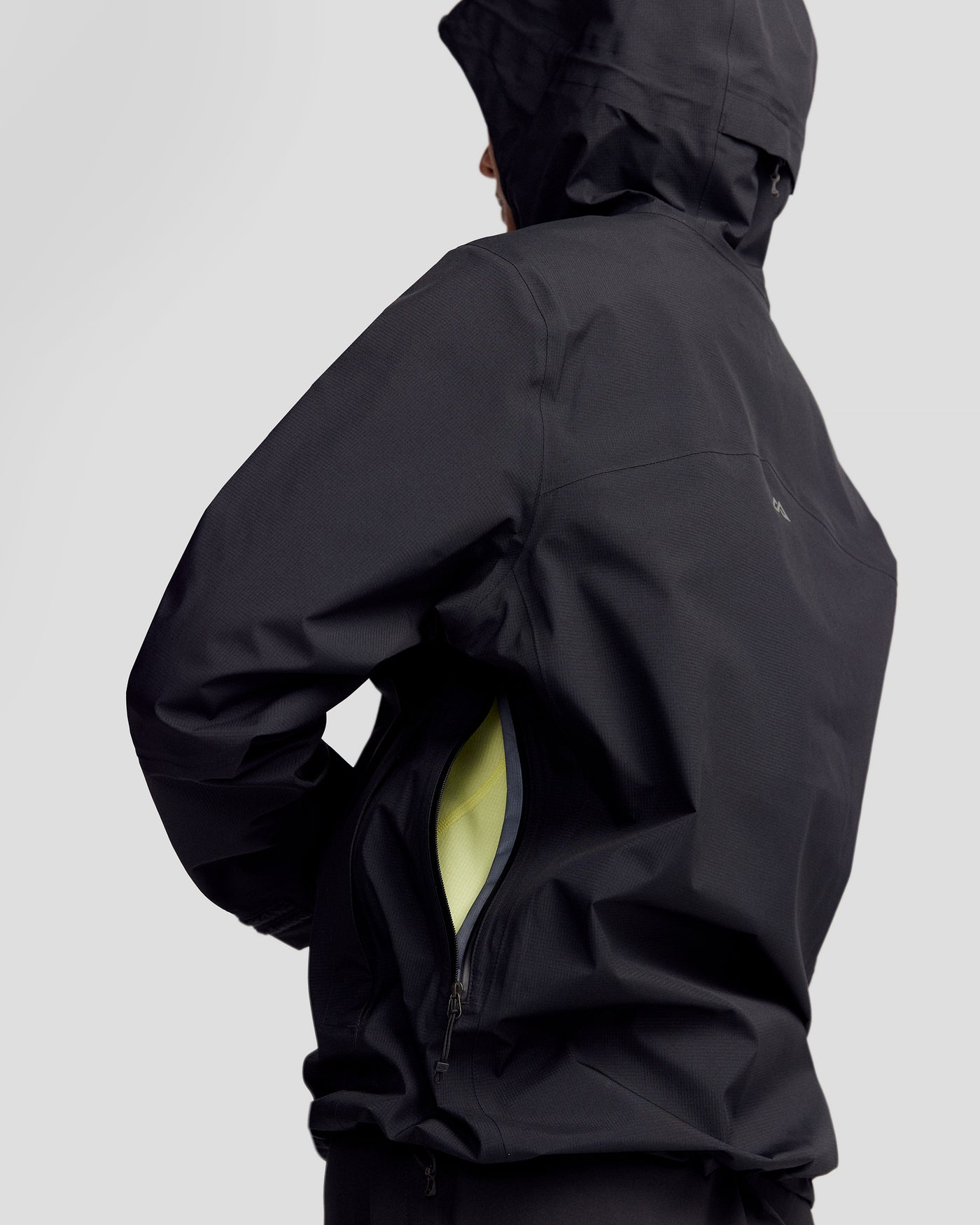 Women’s Ridge 3L GORE-TEX Rain Jacket - Black Stingray