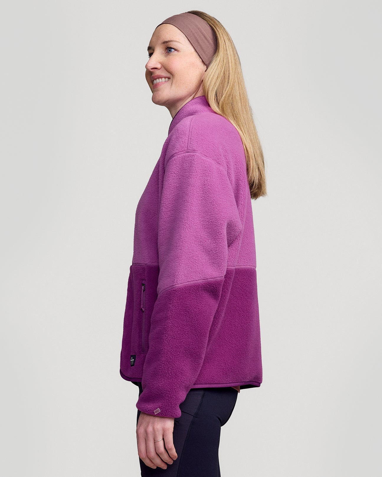 b0911_ot9_trailhead_fleece_womens_jacke_c_1754351670000