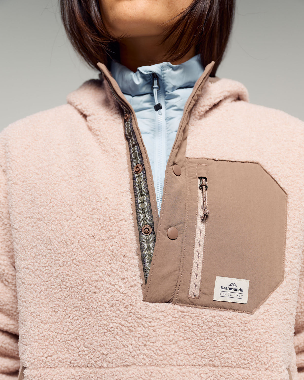 b0923_or1_co_z_high_pile_womens_hooded_pullover_v2_f_1769720749000