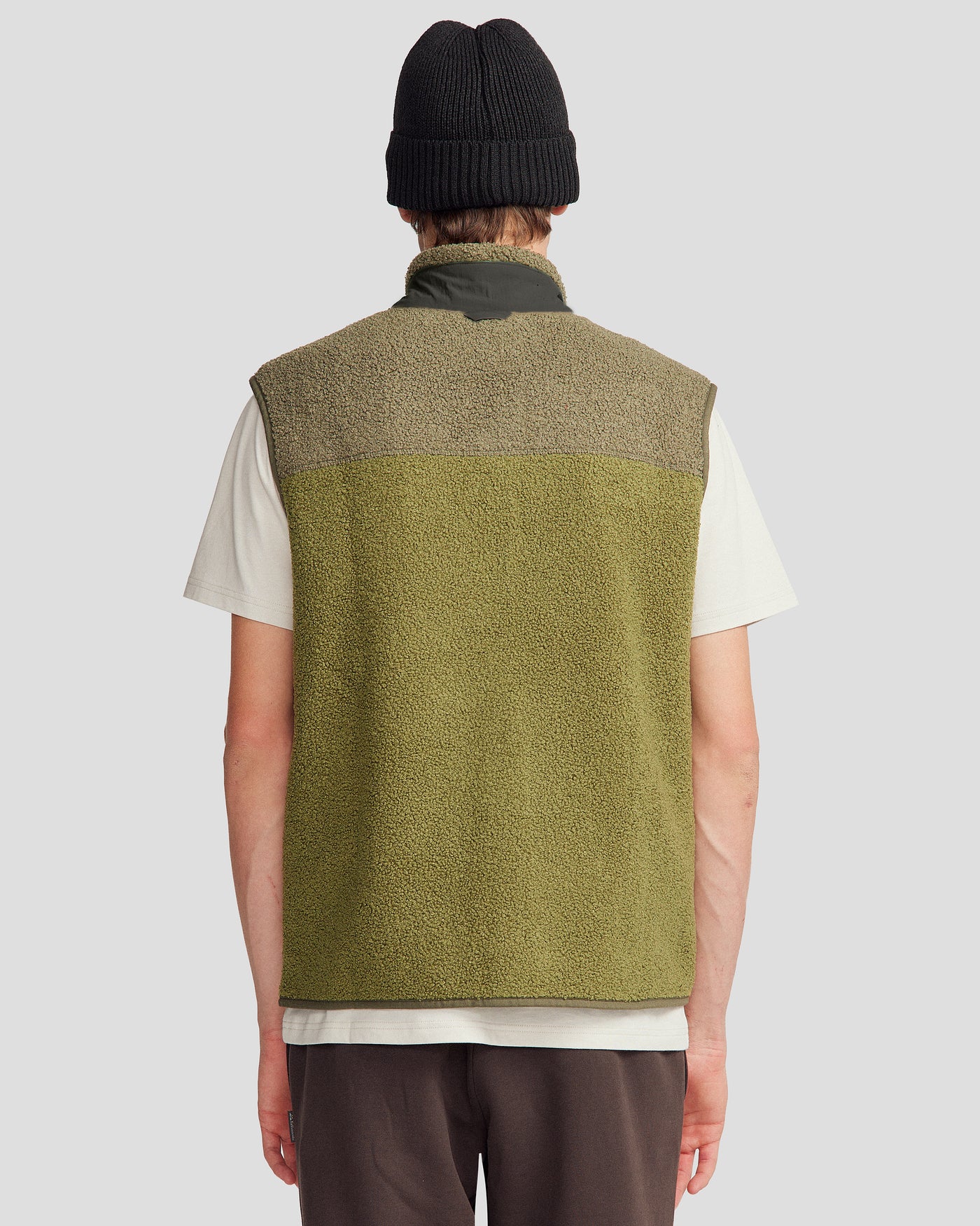 b0926_onb_co_z_high_pile_mens_vest_green_m_d_1745458734000