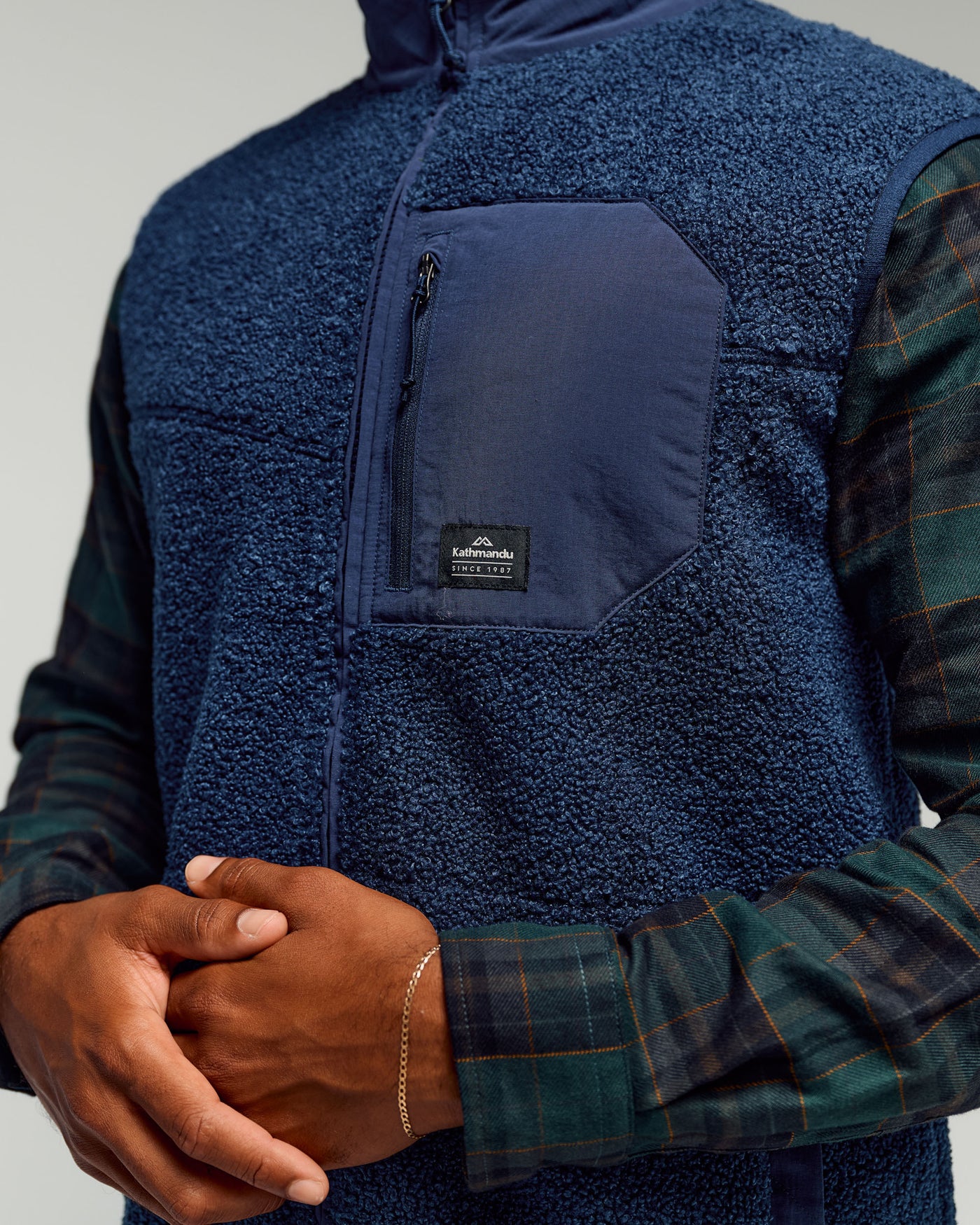 b0926_ou3_co_z_high_pile_mens_vest_e_1774914060000