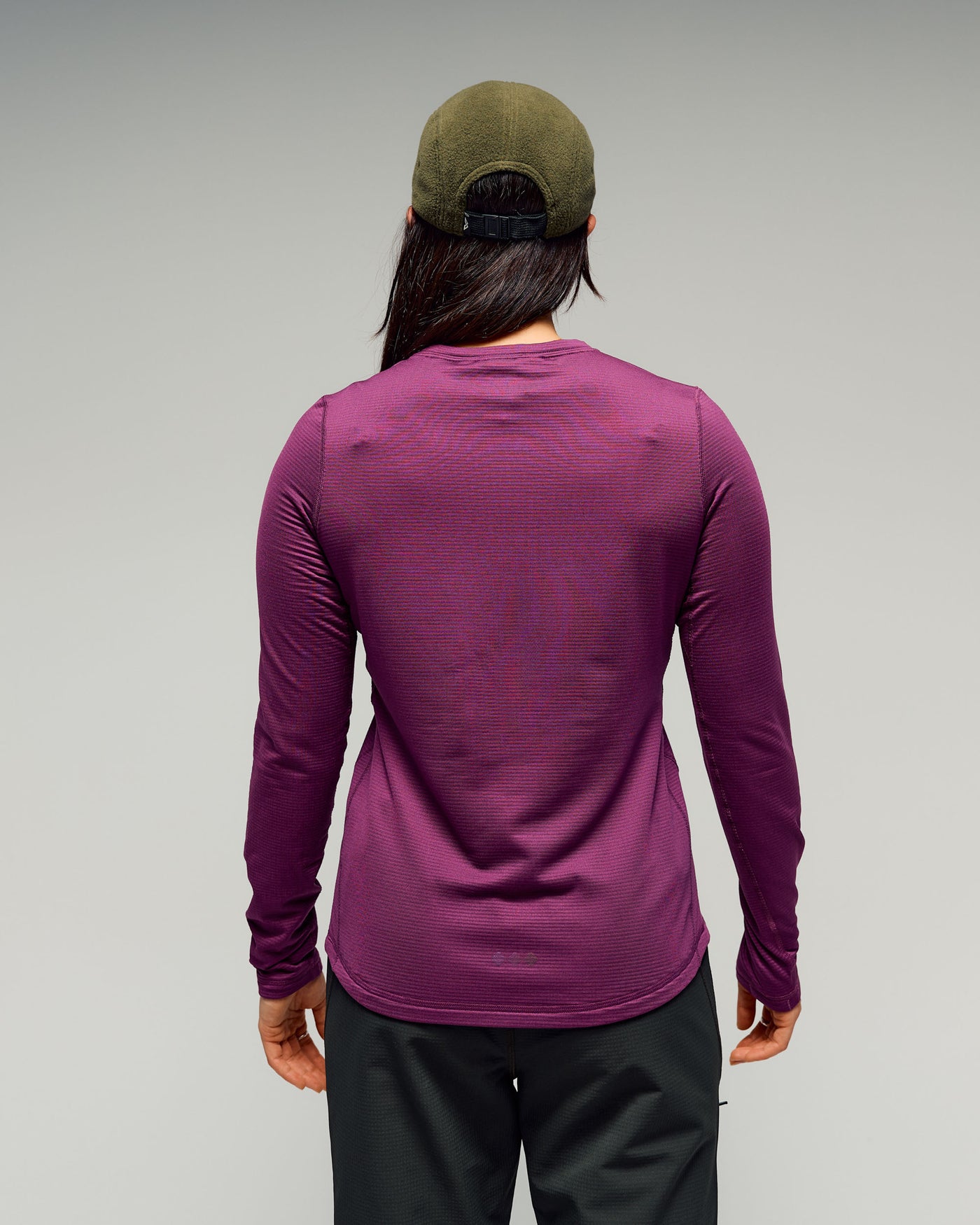 b0927_377_seeker_fleece_womens_ls_top_d_1769720742000