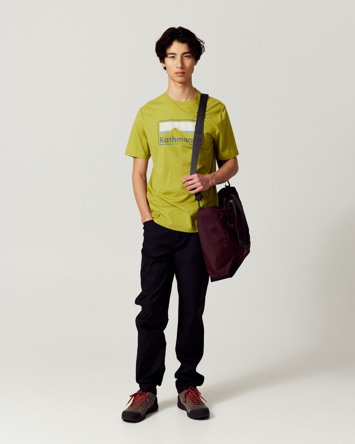b0995_100_mens_70s_logo_organic_cotton_short_sleeve_tee_b_1789692386000