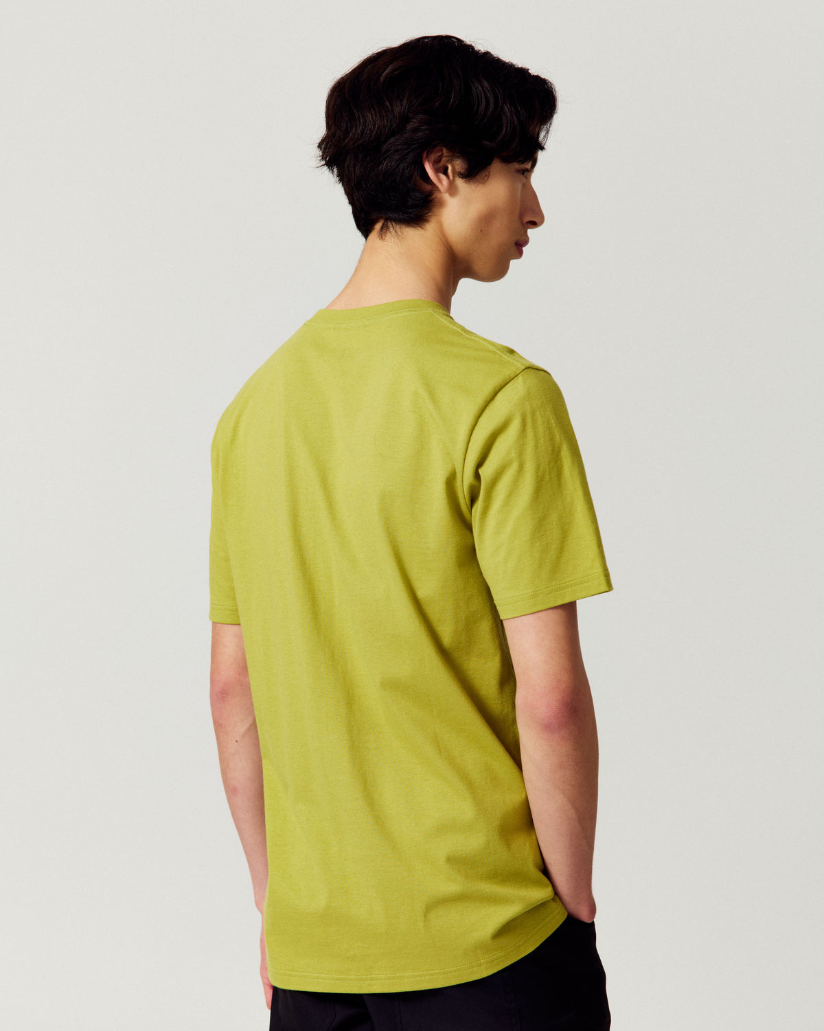 b0995_100_mens_70s_logo_organic_cotton_short_sleeve_tee_c_1789692386000