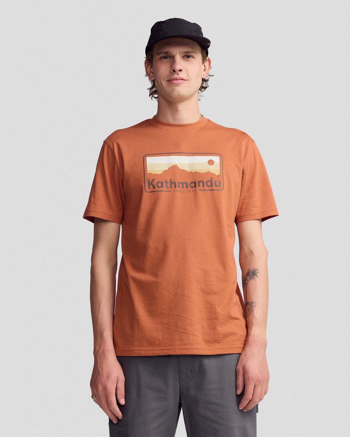 b0995_430_mens_70s_logo_organic_cotton_short_sleeve_tee_orange_b_2000x2500_9ccac2e_1760306430000