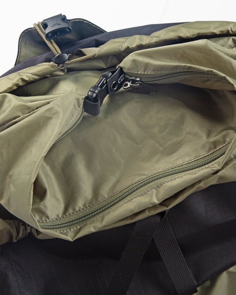 Interloper Pack - 65L - Black Stingray – Kathmandu NZ