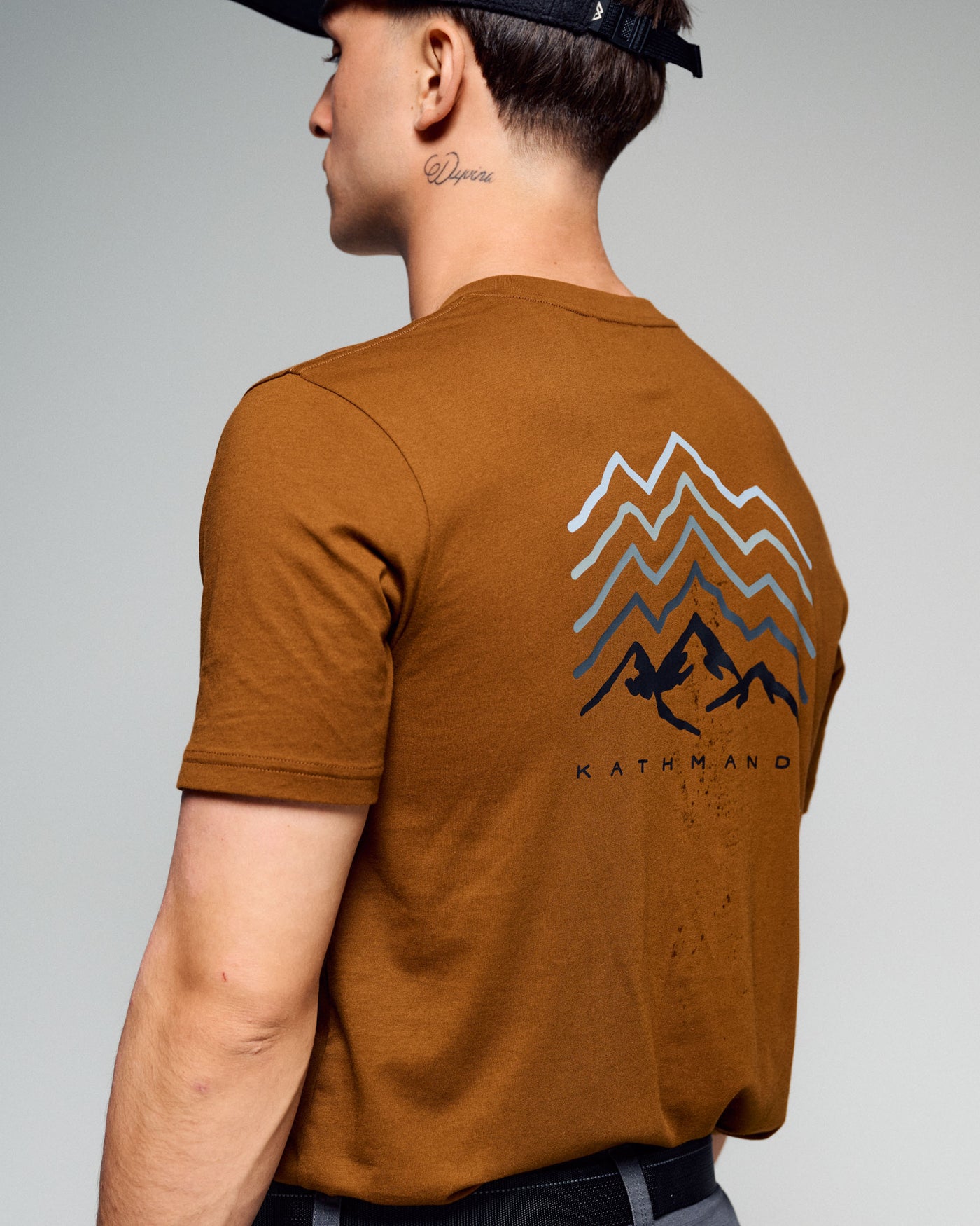b1134_805_mountain_rays_mens_organic_cotton_ss_tee_d_1775617096000