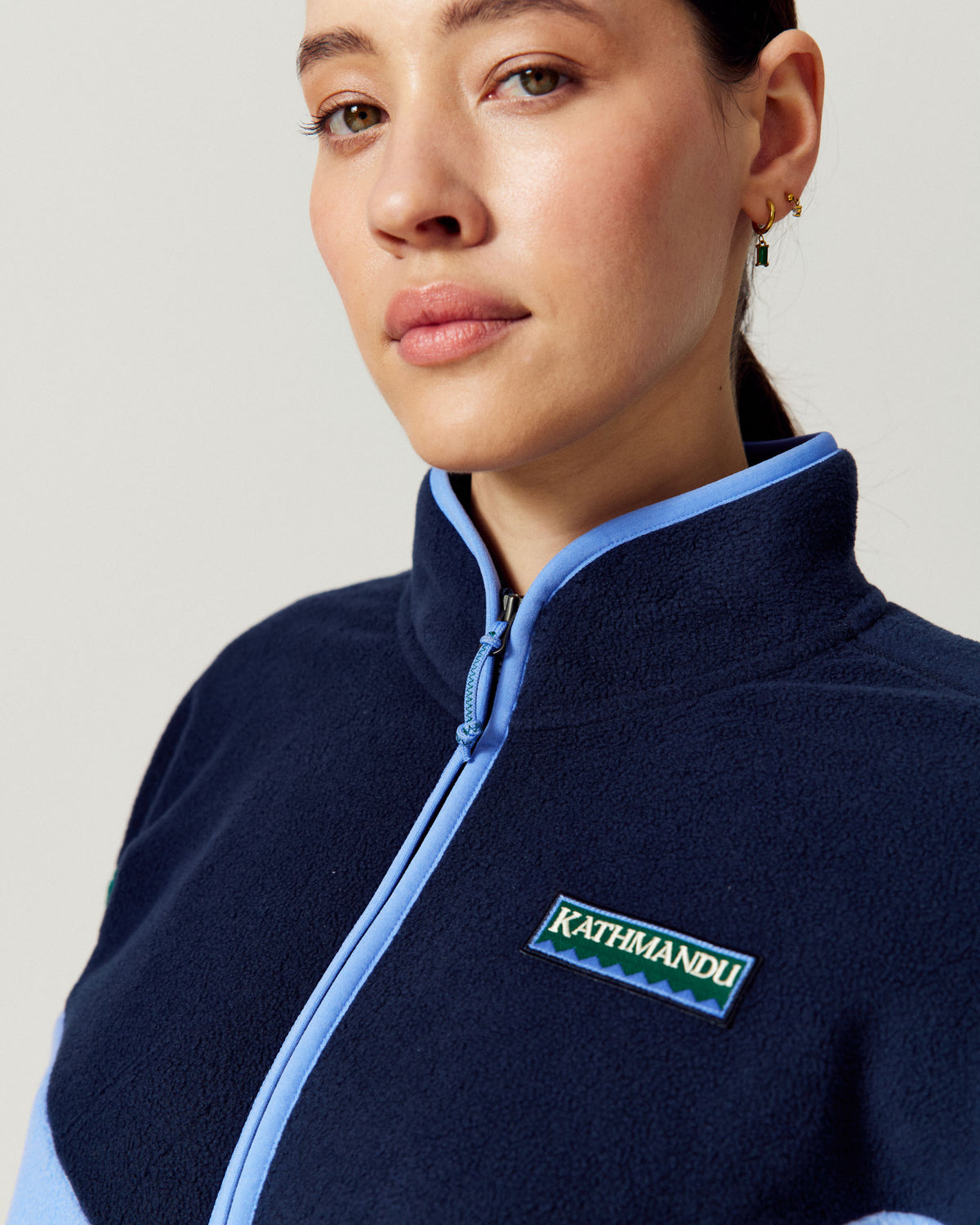b1368_p2q_womens_trailhead_fleece_heritage_pullover_b_1790025594000