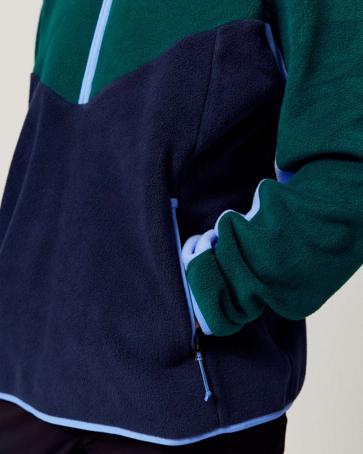 b1369_p2u_mens_trailhead_fleece_heritage_pullover_d_1790025597000