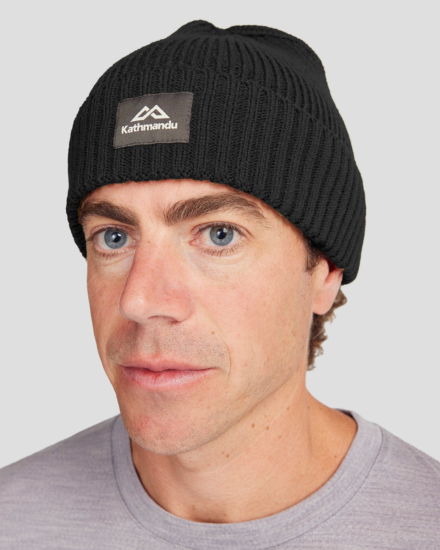 b1462_o4w_badge_beanie_v3_b_1743629232000