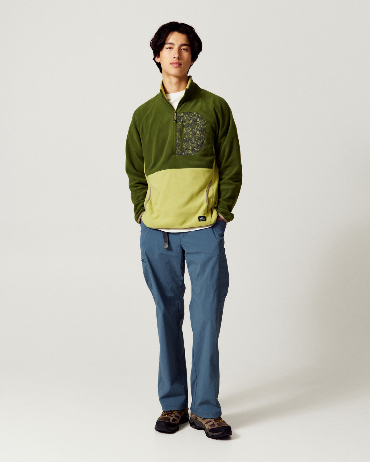 b1513_p2e_mens_trailhead_fleece_lt_pullover_b_1791935679000