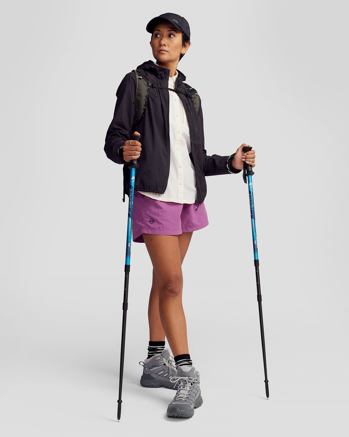 b1550_o4w_womens_trailhead_windbreaker_black_m_b_1340x1676_166bac0_1756934250000