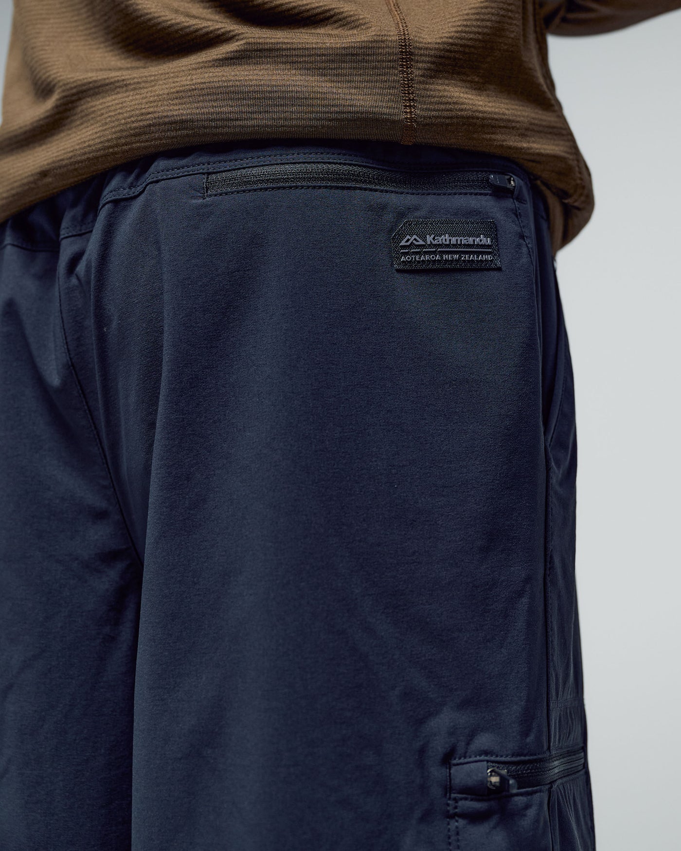 b1570_o4w_mens_trailhead_9_inch_shorts_e_1768348920000