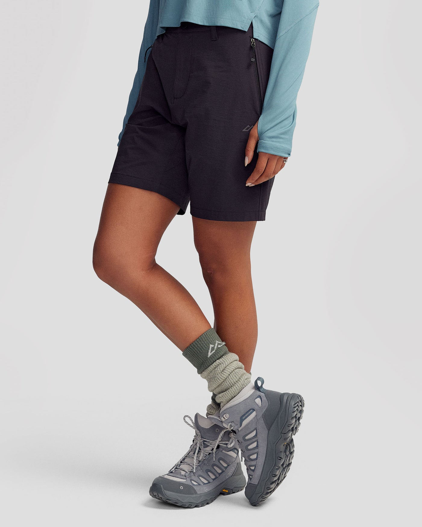 b1571_o4w_womens_ridge_7inch_shorts_black_c_1765238246000