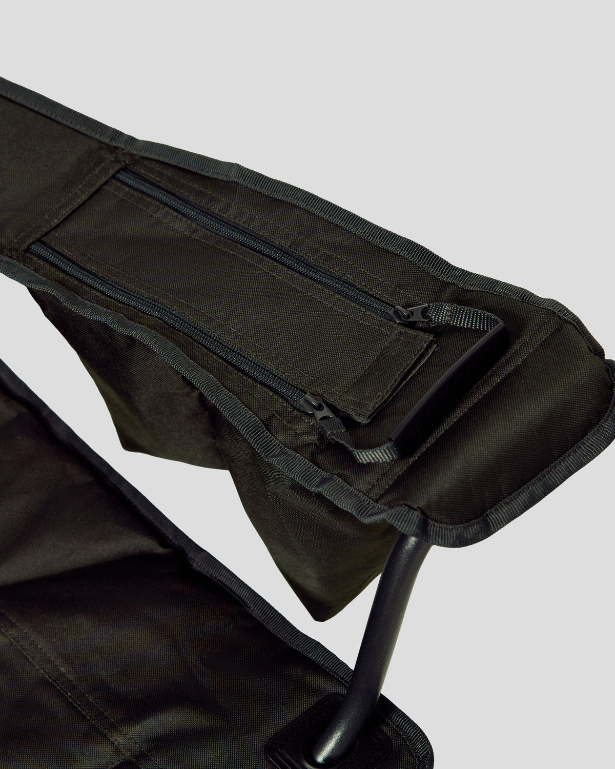 b1968_586_retreat_cooler_armchair_d_1790225195000