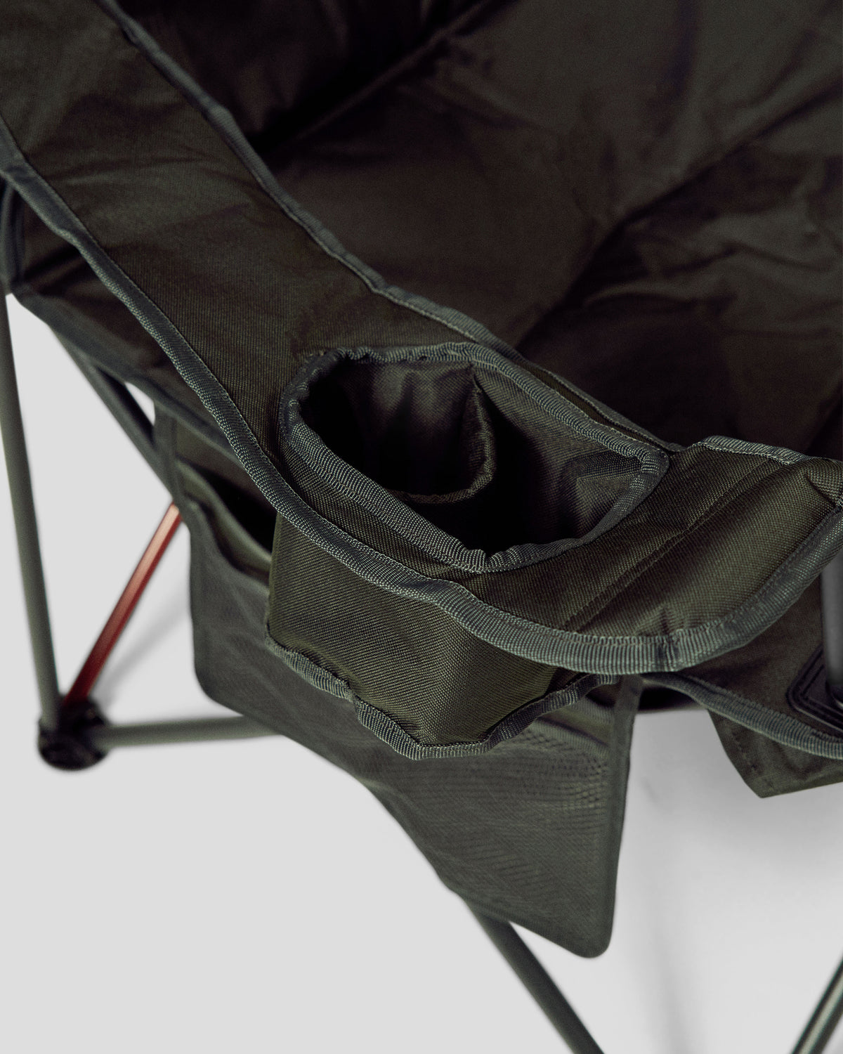 b1968_586_retreat_cooler_armchair_f_1790225197000