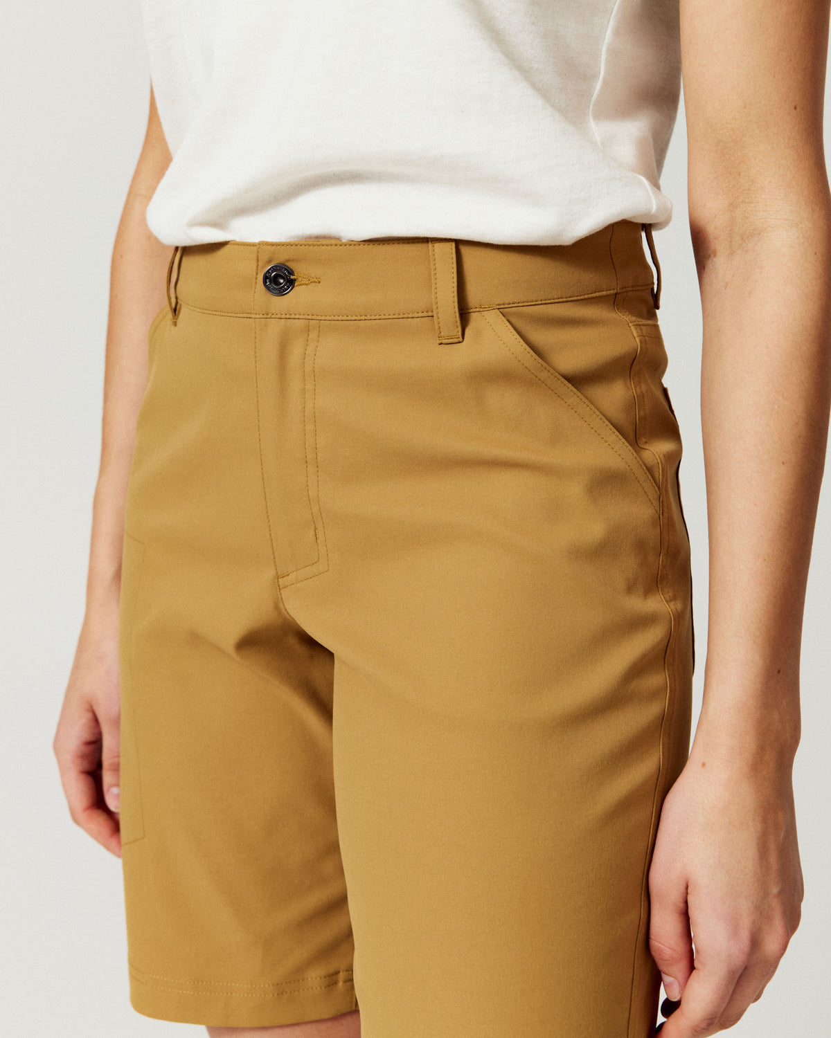 b2010_nza_womens_flight_9_inch_shorts_e_1790034527000