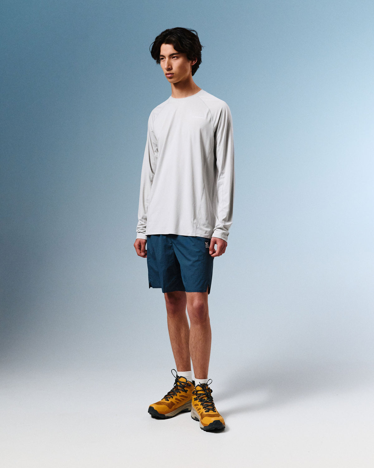 b2025_oi8_mens_xt_series_deltapeak_lt_long_sleeve_top_b_1792619741000